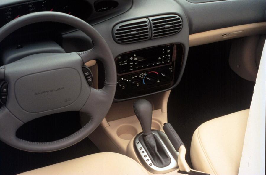  Chrysler Sebring Convertible 1997 года  (фото 9 из 27)